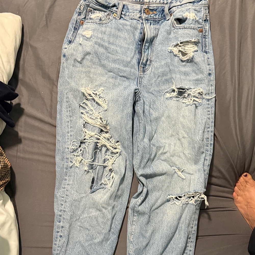 American Eagle Distressed Ripped Light Blue Women's Jeans